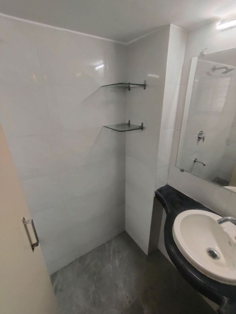 Bathroom, silver-dunes 2 Bedroom 800 Sq.Ft. Apartment In Prabhadevi Mumbai 9917599