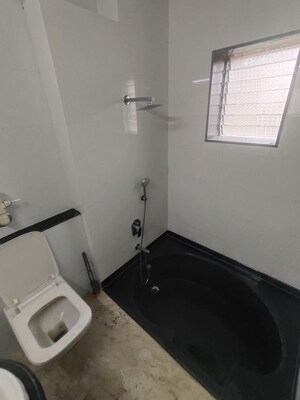 Team Area in 2 BHK Apartment at Silver Dunes, Prabhadevi – for Rent