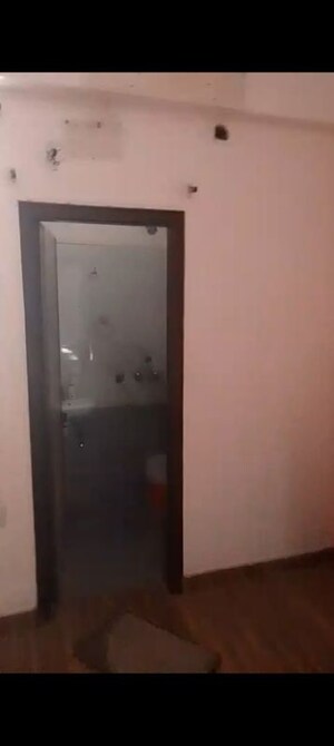 Furnished Amenities in 2 BHK Builder Floor at Avantika Extension – for Sale