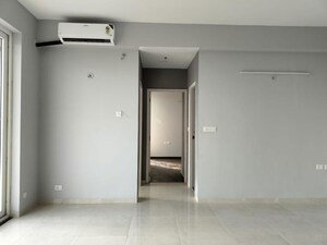 Room in 2 BHK Apartment at Supertech Hues, Sector 68 – for Rent