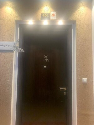 3 BHK Apartment – Entrance View at Civil Lines - for Sale