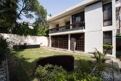 5 BHK + Pooja Room,Servant Room,Study Room,Extra Room Villa For Sale in Dlf Ankur Vihar