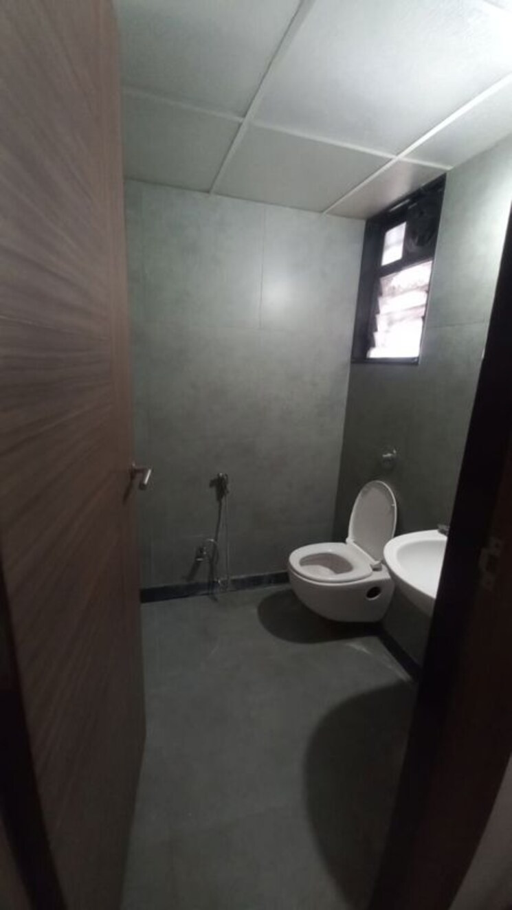 Bathroom, alcon-royce 1 Bedroom 850 Sq.Ft. Apartment In Kondhwa Pune 9870550