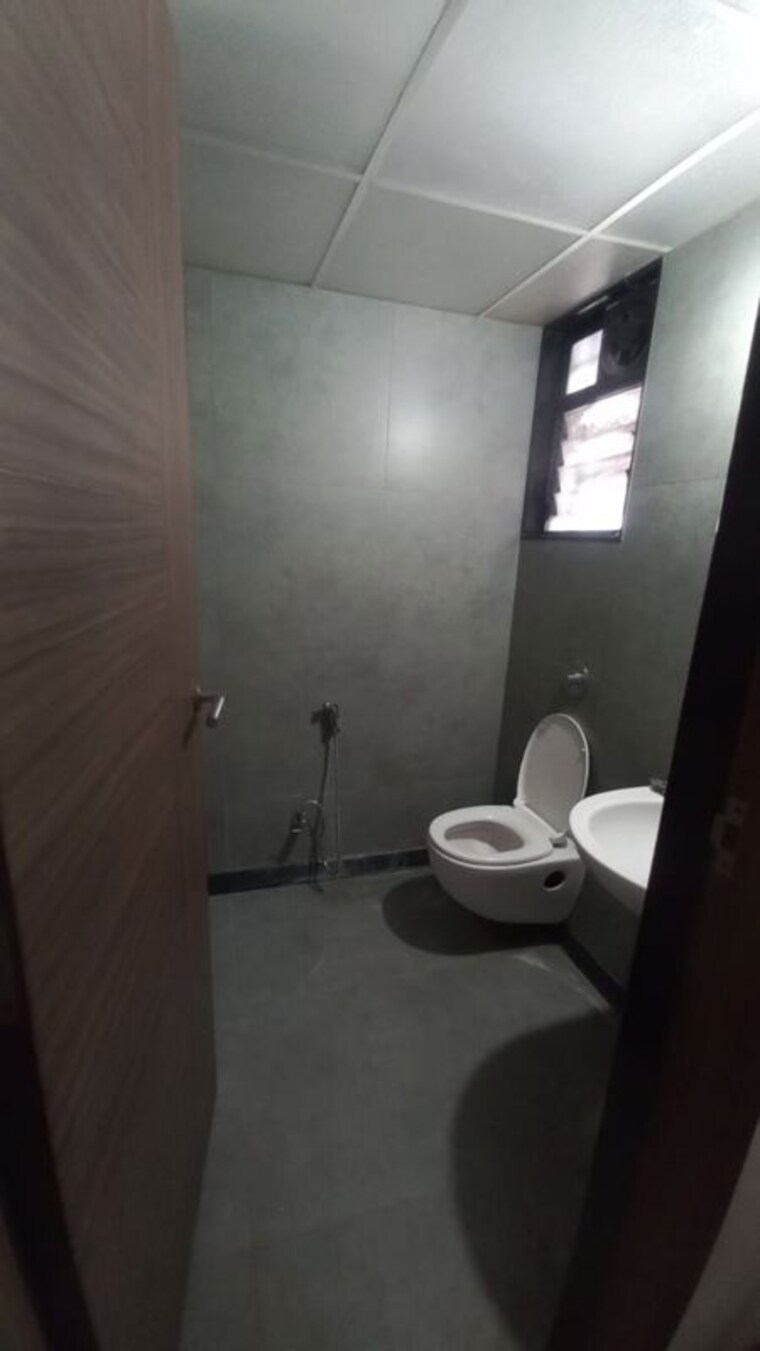 Bathroom, alcon-royce 1 Bedroom 850 Sq.Ft. Apartment In Kondhwa Pune 9870550