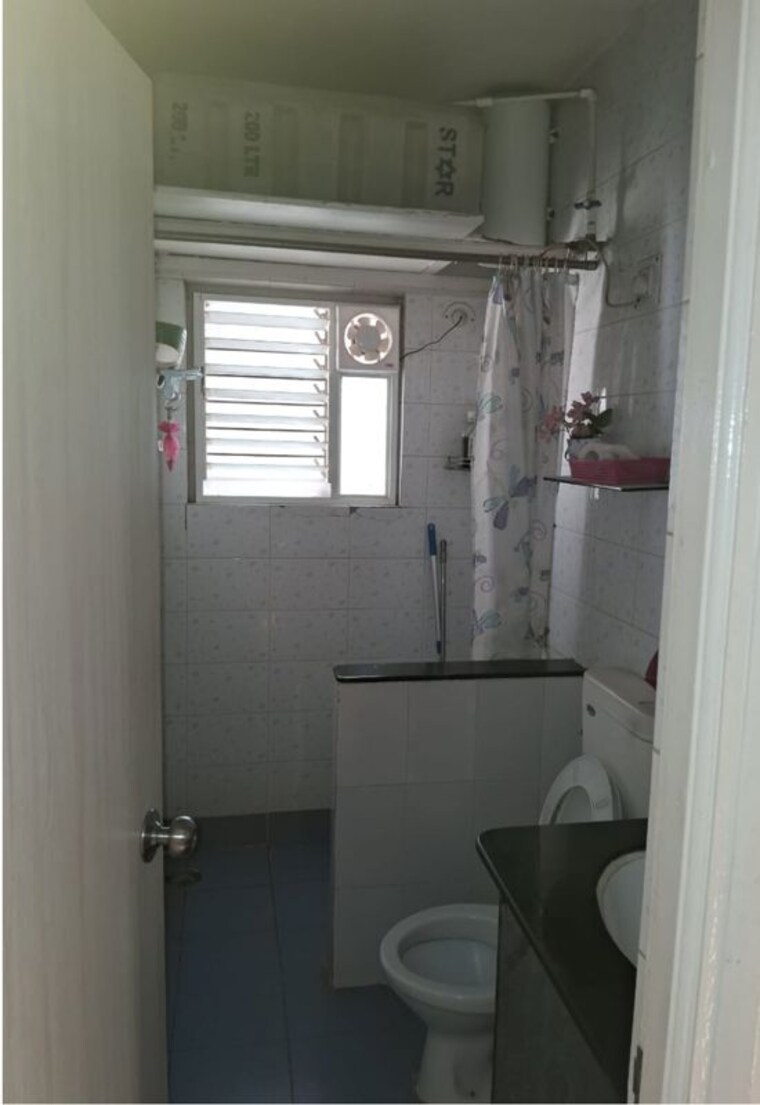 Bathroom, kumar-suraksha 3 Bedroom 1400 Sq.Ft. Apartment In Kondhwa Pune 8559144