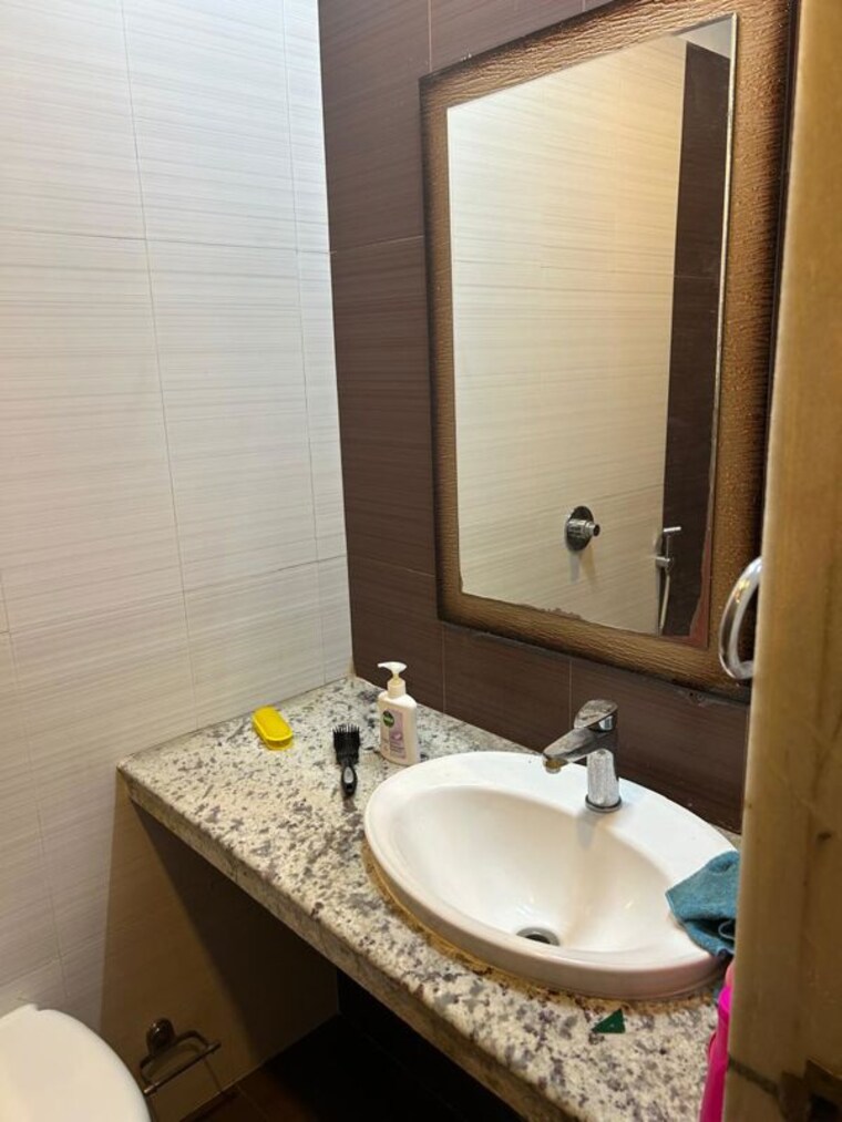 Bathroom, nahar-amrit-shakti-water-lily-and-white-lily 2 Bedroom 1036 Sq.Ft. Apartment In Chandivali Mumbai 9917683