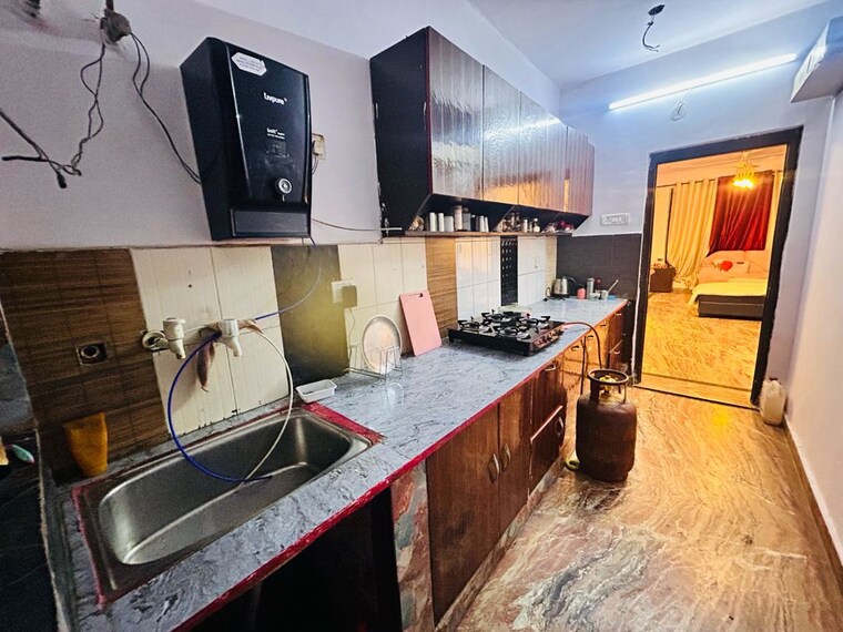 Kitchen, arun-vihar-sector-37 2.5 Bedroom 2600 Sq.Ft. Villa In Sector 37 Noida 9917740