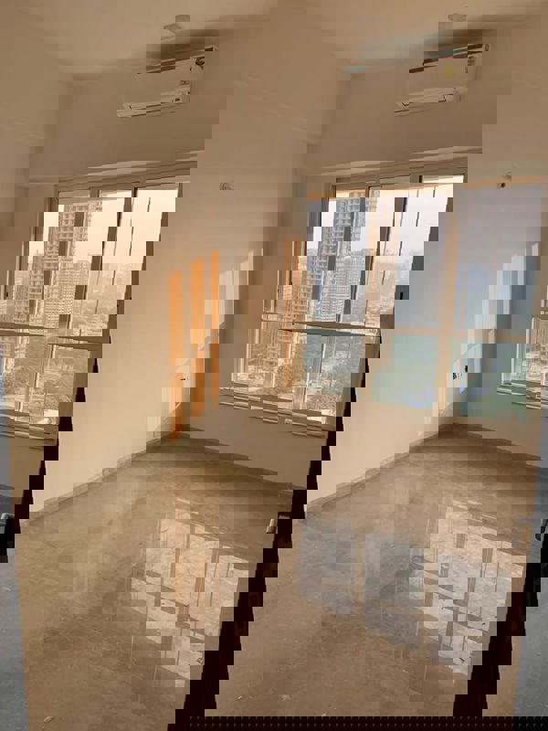 3.5 BHK 1950 Sq.Ft. Apartment in Kalpataru Radiance