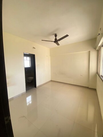 Room in 2 BHK Apartment at Sara Metroville, Punawale – for Rent