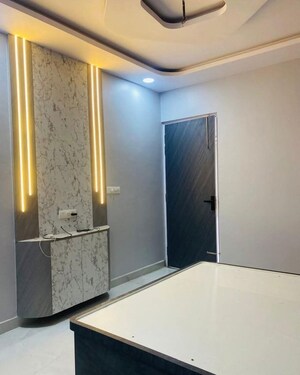 Room in 3 BHK Independent House at Deva Road – for Sale