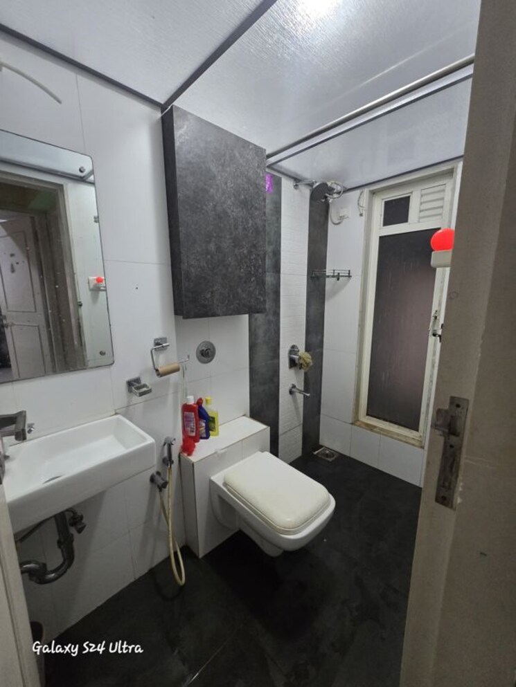 Master Bedroom, gurukrupa-marina-enclave 2 Bedroom 600 Sq.Ft. Apartment In Malad West Mumbai 9917762