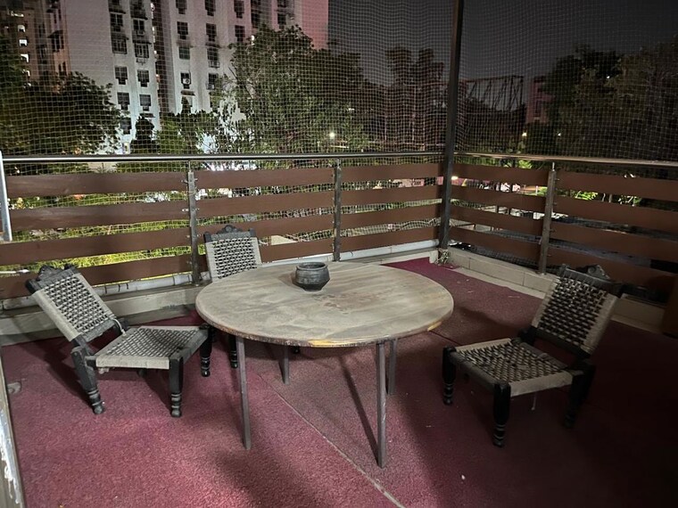 Team Area, navrangpura Commercial Office Space 919 Sq.Ft. In Navrangpura Ahmedabad 9917738