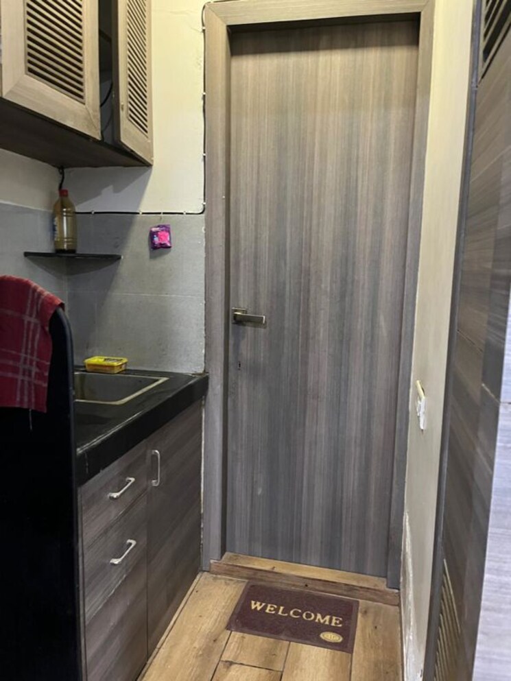 Bathroom, vijay char rasta Commercial Office Space 919 Sq.Ft. In Vijay Char Rasta Ahmedabad 9917777