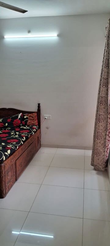 Furnished Amenities in 1.5 BHK Apartment at Godrej Emerald, Ghodbunder Road – for Rent