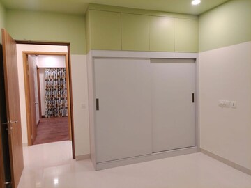 Room in 4 BHK Apartment at SNN Clermont, Hebbal – for Rent