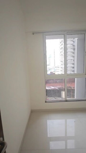 Room in 2 BHK Apartment at Sheth Zuri, Laxmi Nagar – for Sale
