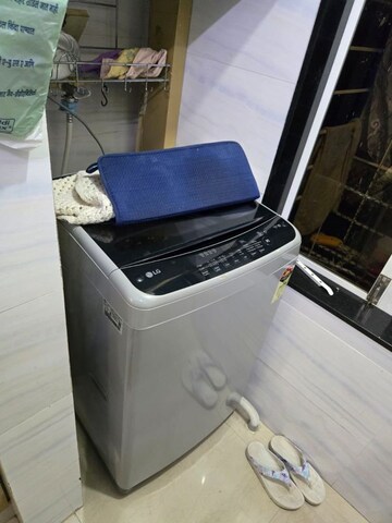 Furnished Amenities in 1 BHK Apartment at Bhoomi Rock Avenue, Kandivali West – for Rent