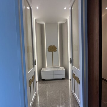 Building Lobby in 6 BHK Villa at Sector 17 – for Sale