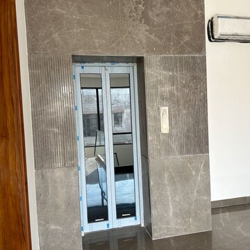 Furnished Amenities in 6 BHK Villa at Sector 17 – for Sale