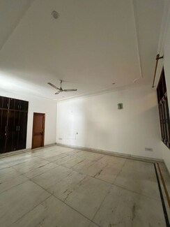 5 BHK + Pooja Room,Servant Room,Study Room,Extra Room Villa For Sale in SS Southend Floors