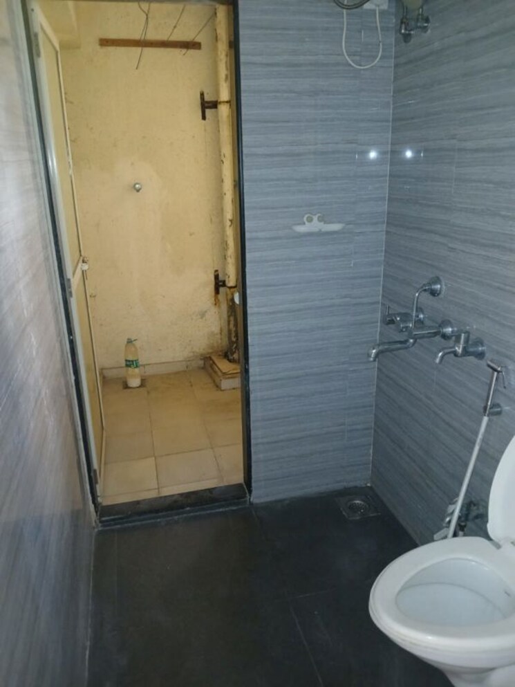 Bathroom, puranik-hometown 1 Bedroom 438 Sq.Ft. Apartment In Ghodbunder Road Thane 9917927