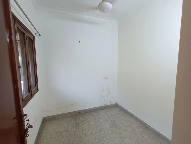 Room, dlf-atria 6+ Bedroom 480 Sq.Yd. Independent House In Dlf Phase ii Gurgaon 9918063