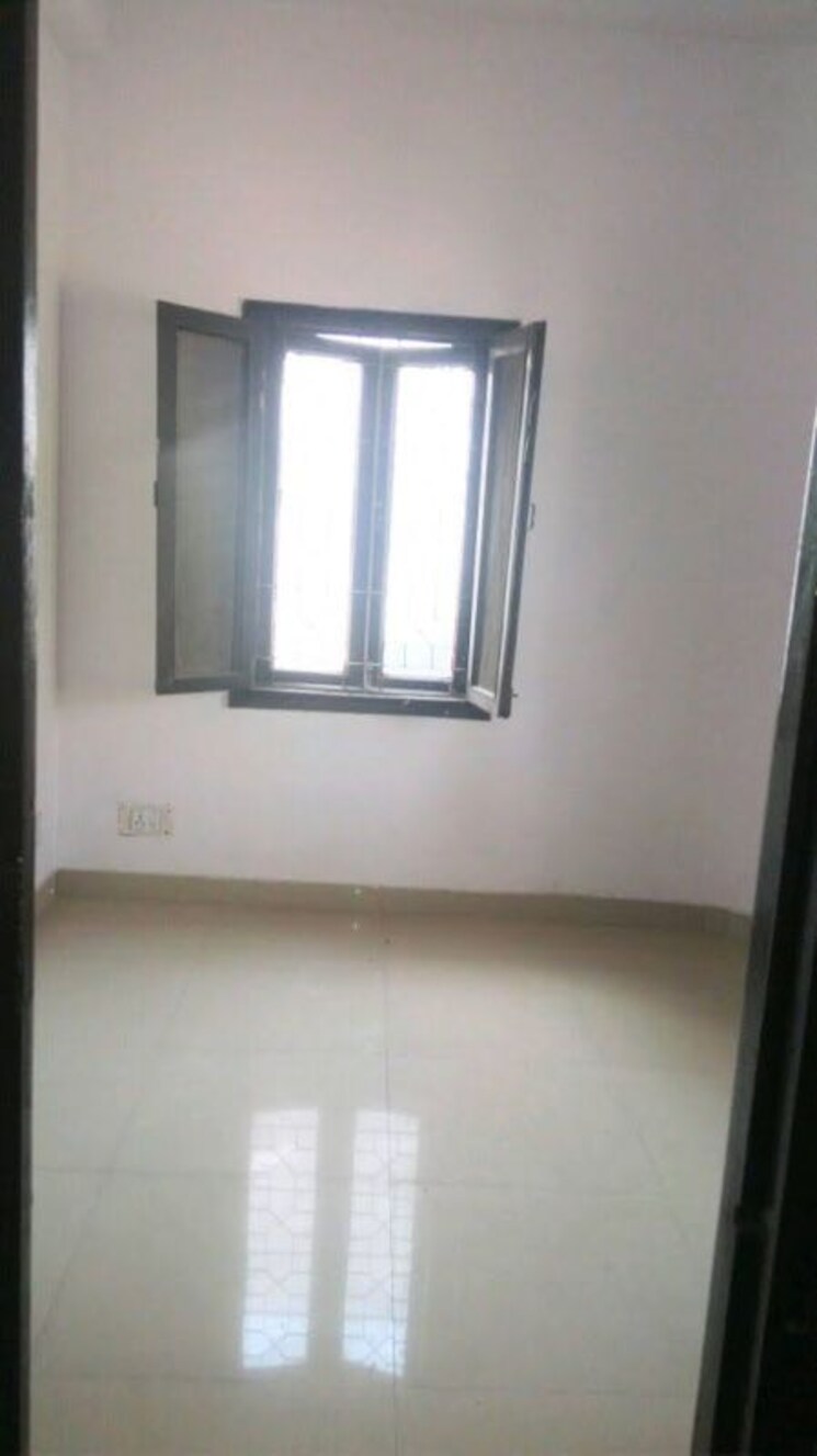 Room, sector 26 1 RK 300 Sq.Ft. Independent House In Sector 26 Noida 9918075