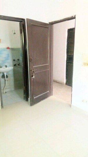 Room in 1 RK Independent House at Sector 26 – for Rent