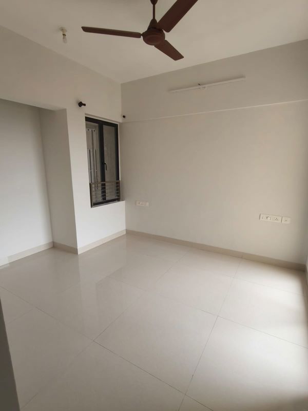 2 BHK 650 Sq.Ft. Apartment in Rustomjee Meridian