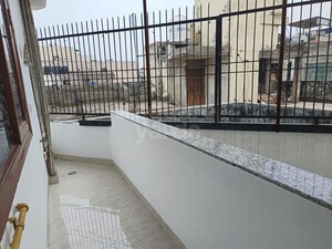 Balcony in 2 BHK Builder Floor at Safdarjung Enclave – for Rent