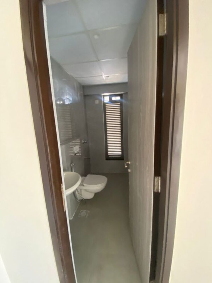 Bathroom, siddha-seabrook 3 Bedroom 940 Sq.Ft. Apartment In Kandivali West Mumbai 9918122