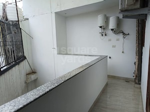 Bathroom in 2 BHK Builder Floor at Safdarjung Enclave – for Rent