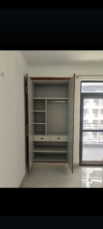 Furnished Amenities in 2 BHK Apartment at Jaypee Greens Kosmos, Sector 134 – for Rent