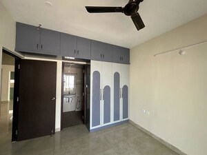 Room in 3 BHK Apartment at Candeur 40, Miyapur – for Rent