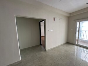 Room in 3 BHK Apartment at Candeur 40, Miyapur – for Rent