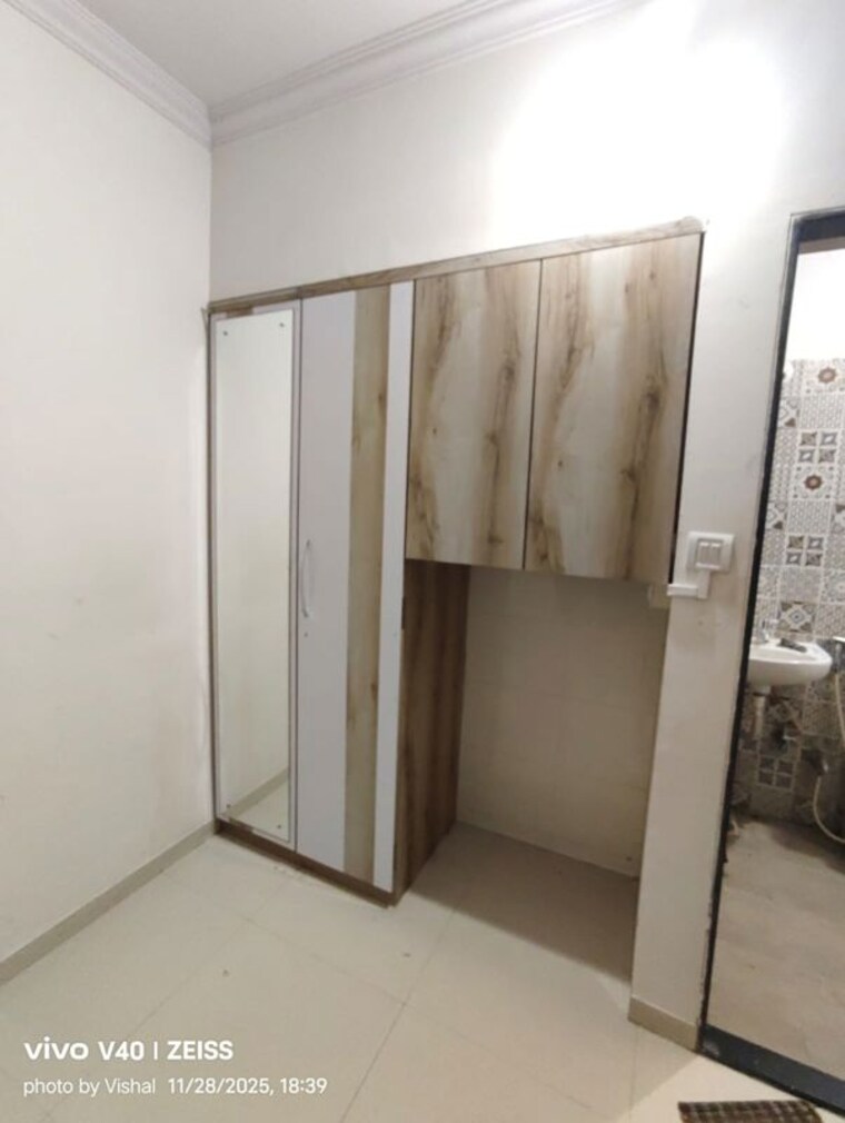 Room, raunak-heights 1 Bedroom 410 Sq.Ft. Apartment In Ghodbunder Road Thane 9918244