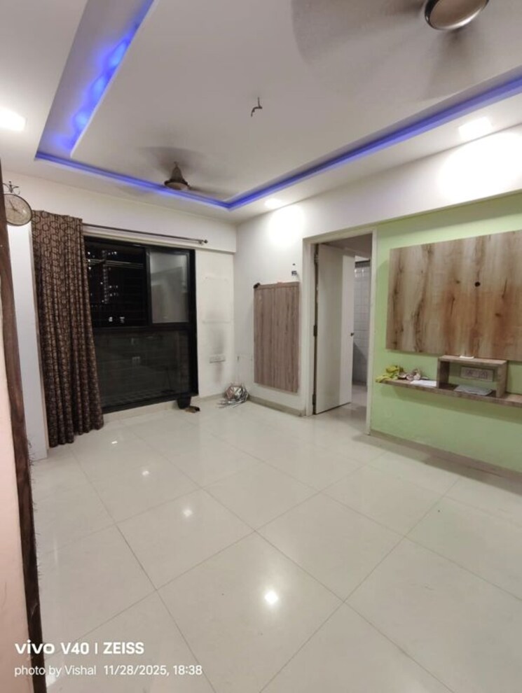 Room, raunak-heights 1 Bedroom 410 Sq.Ft. Apartment In Ghodbunder Road Thane 9918244