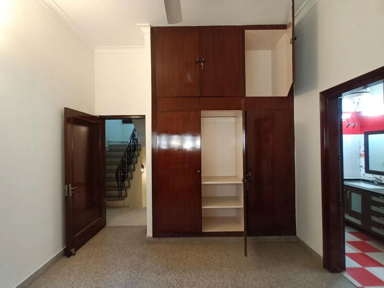 Room, dlf-pink-town-house 6 Bedroom 520 Sq.Ft. Villa In Dlf City Phase 3 Gurgaon 9918299