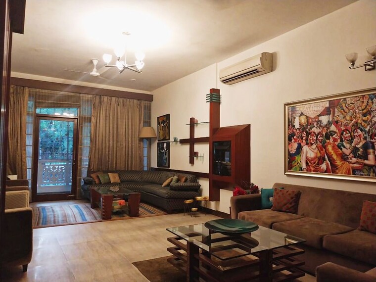 Living Room, kalkaji 3 Bedroom 1400 Sq.Ft. Builder Floor In Kalkaji Delhi 9918374