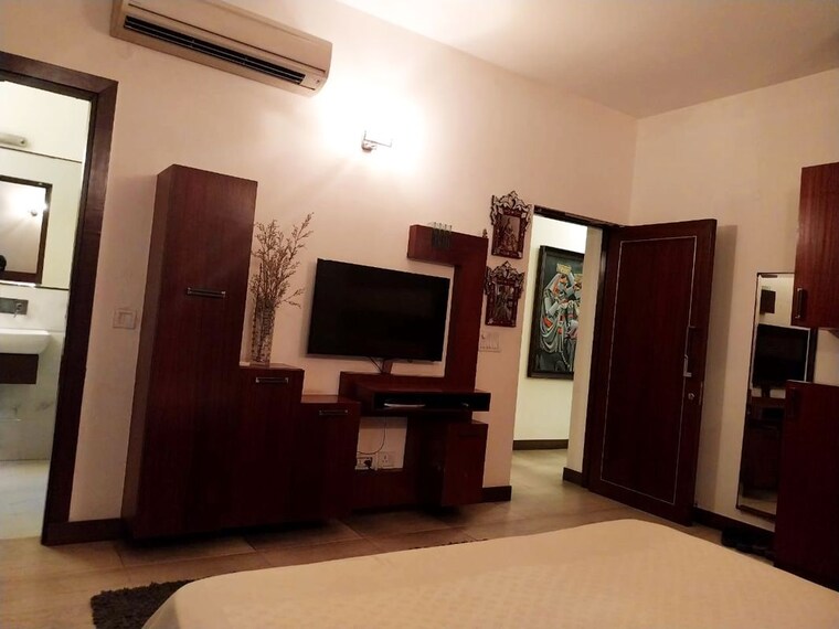 Living Room, kalkaji 3 Bedroom 1400 Sq.Ft. Builder Floor In Kalkaji Delhi 9918374