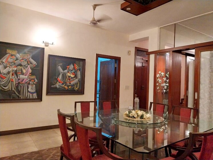 Gym, kalkaji 3 Bedroom 1400 Sq.Ft. Builder Floor In Kalkaji Delhi 9918374