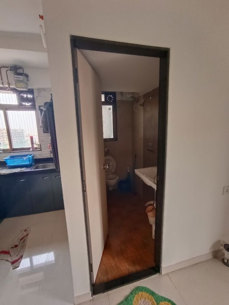 Bathroom, chandak-nishchay-wing-a 1 Bedroom 360 Sq.Ft. Apartment In Borivali East Mumbai 9918345