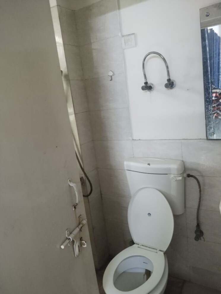 Bathroom, auric-city-homes 1 Bedroom 357 Sq.Ft. Apartment In Sector 82 Faridabad 9918403