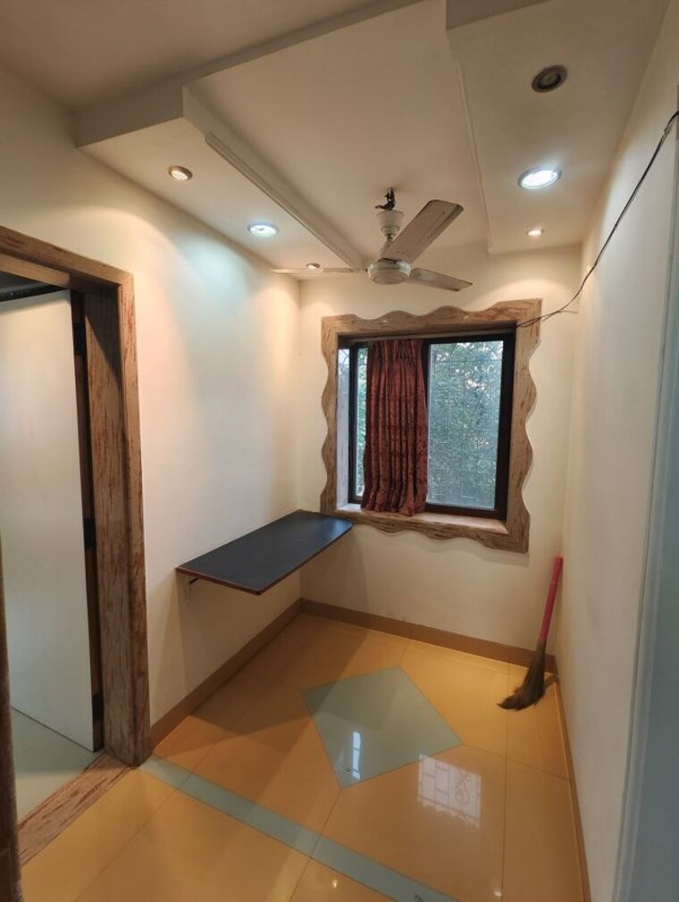 Room, bandra west 2 Bedroom 700 Sq.Ft. Apartment In Bandra West Mumbai 9918397