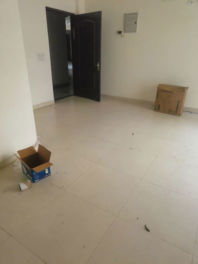 Room, gardenia-golf-city 3 Bedroom 1350 Sq.Ft. Apartment In Sector 75 Noida 9918425