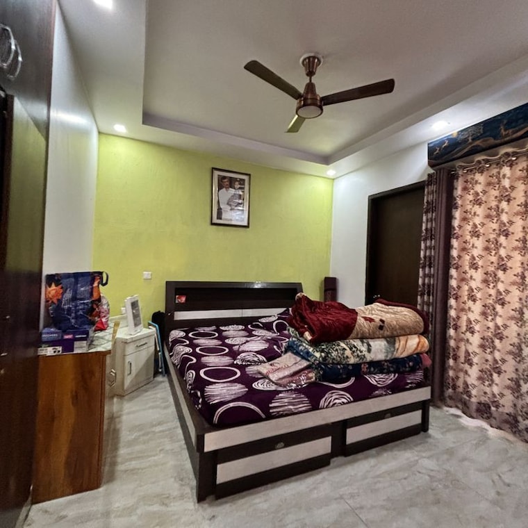 Bedroom, mi-rustle-court 3 Bedroom 1900 Sq.Ft. Apartment In Malesemau Lucknow 9918432