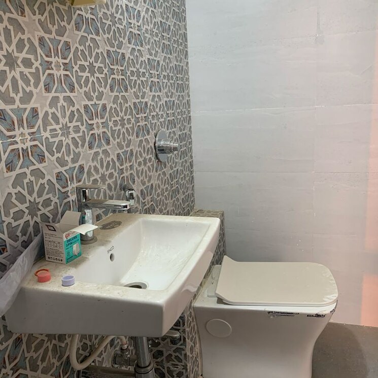 Bathroom, borivali west 3 Bedroom 880 Sq.Ft. Apartment In Borivali West Mumbai 9918437