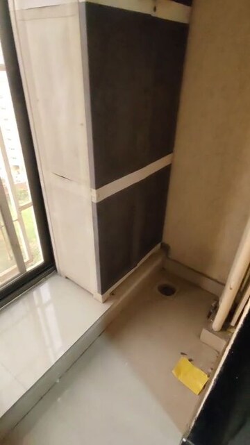 Furnished Amenities in 2 BHK Apartment at Madhav Palacia, Ghodbunder Road – for Rent