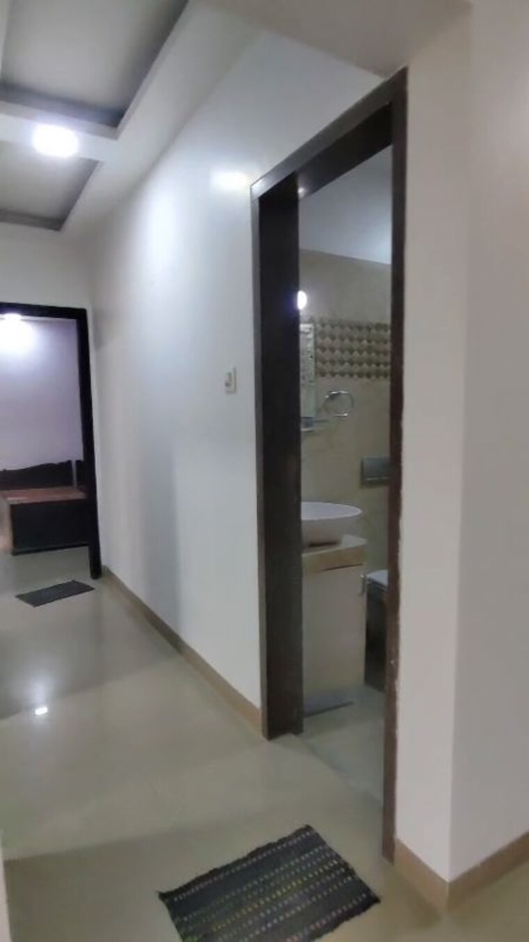 Room, madhav-palacia 2 Bedroom 727 Sq.Ft. Apartment In Ghodbunder Road Thane 9918446