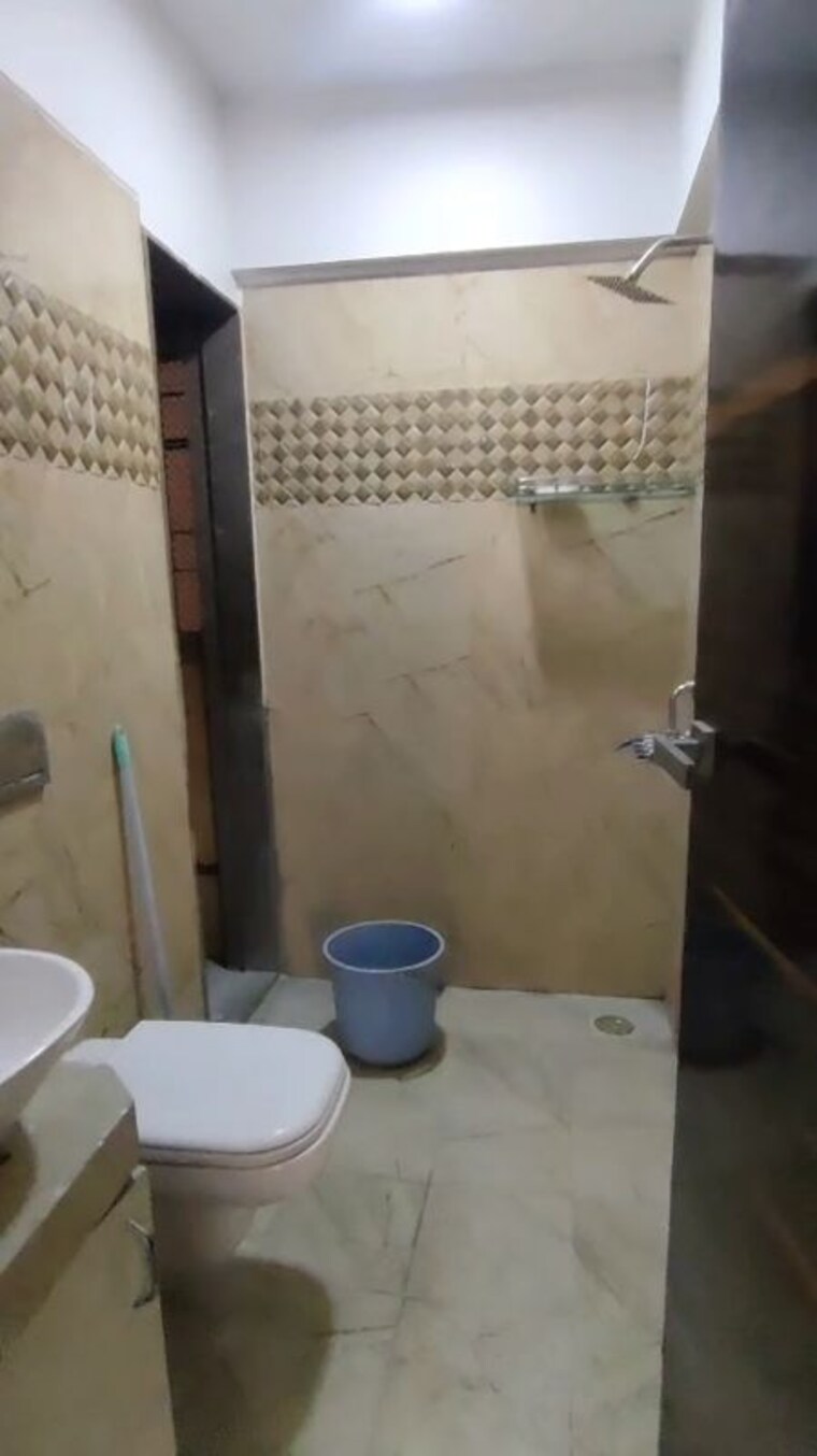 Bathroom, madhav-palacia 2 Bedroom 727 Sq.Ft. Apartment In Ghodbunder Road Thane 9918446